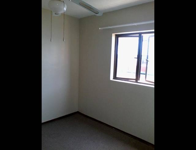 2 BEDROOM PROPERTY TO RENT IN MEER EN SEE